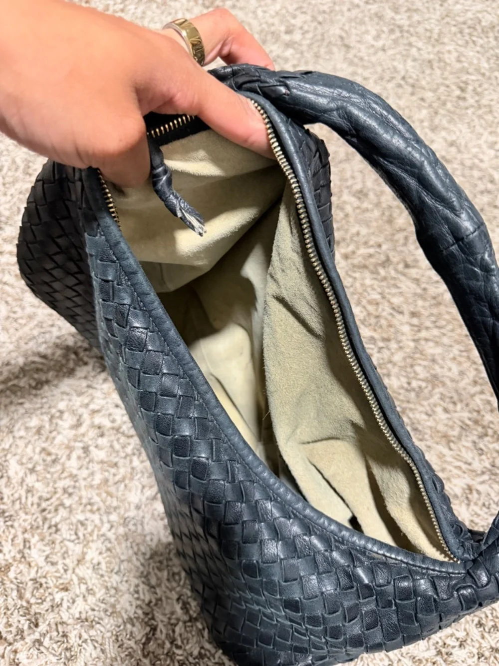 Bottega Veneta Intrecciato Hobo Bag - Picture 9 of 10